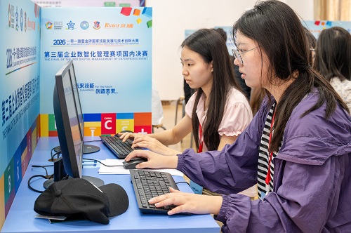 比赛现场2.jpg 比赛现场2.jpg