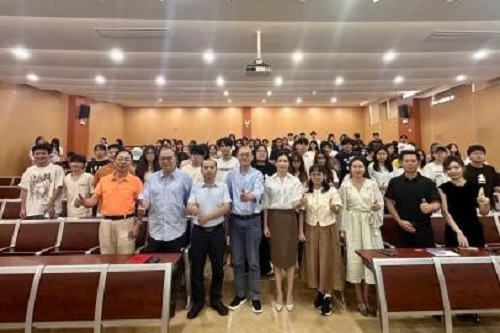合影留念.jpg 合影留念.jpg