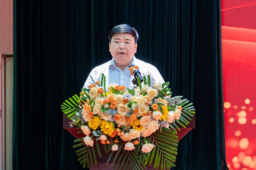 莫秀全作动员讲话.jpg 莫秀全作动员讲话.jpg