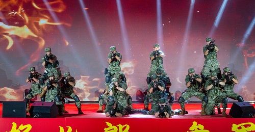 文艺展演3.jpg 文艺展演3.jpg